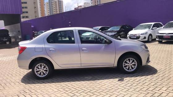 RENAULT LOGAN 1.0 12V SCE FLEX ZEN MANUAL RENAULT LOGAN 1.0 12V SCE FLEX ZEN MANUAL